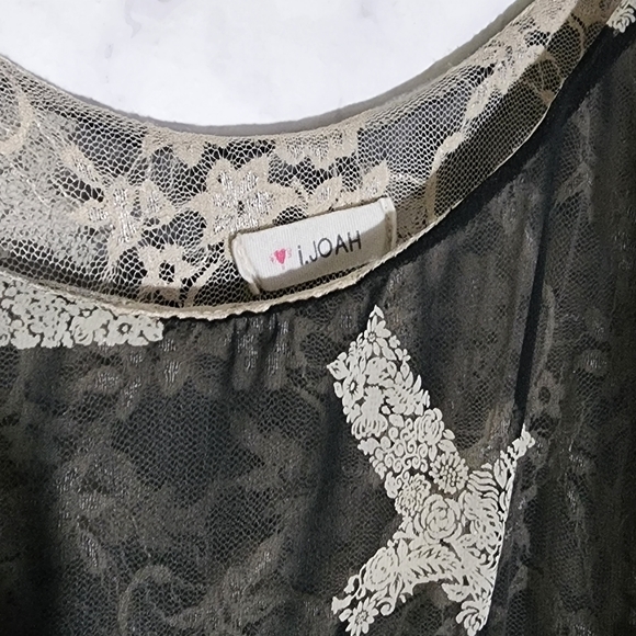 🌴 I. JOAH Sheer and Laced Tank size L - Picture 4 of 6